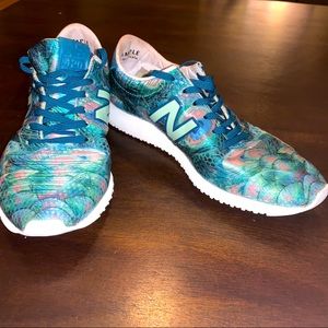 New Balance 420 Peacock Print Shoes